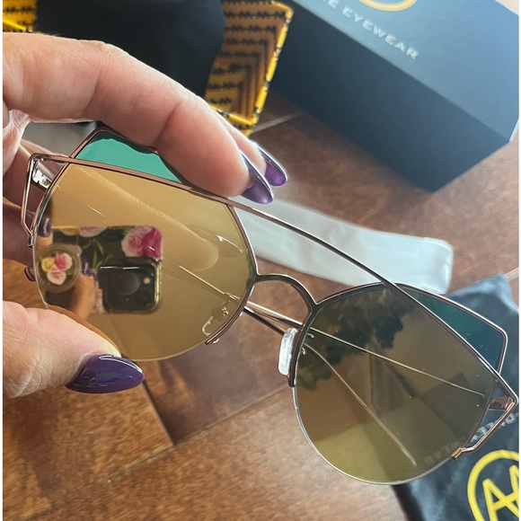 W-ONE EYEWEAR sunglasses - Picture 3 of 5